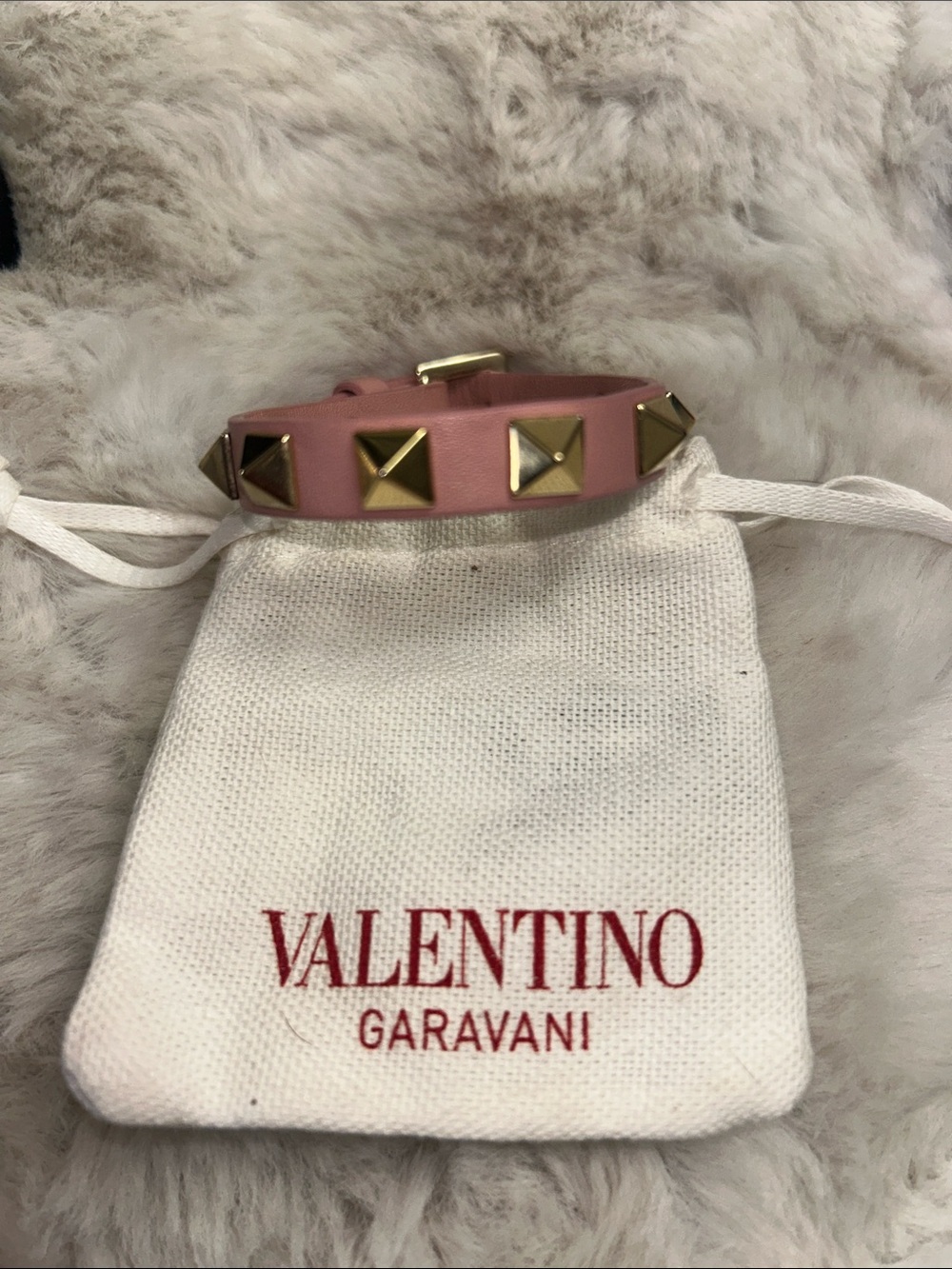 Valentino Garavani pink leather Rockstud bracelet Excellent